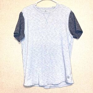 American Eagle Active Flex T-Shirt Size Large